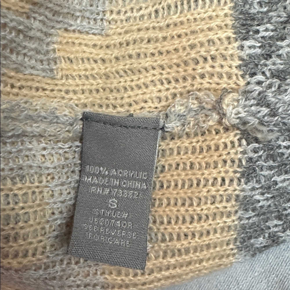 Charlotte Russe Cardigan - Picture 7 of 8